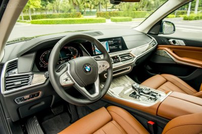 Nội thất BMW X7 2019 khá sang trọng với nhiều chi tiết cao cấp Nội thất BMW X7 2019