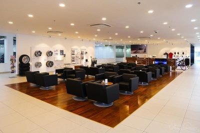 Showroom trưng bày của BMW 3 Showroom BMW 3