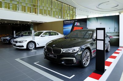 Showroom trưng bày của BMW 2 Showroom BMW 2