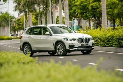 BMW X5 màu trắng tại Việt Nam BMW X5 màu trắng tại Việt Nam...