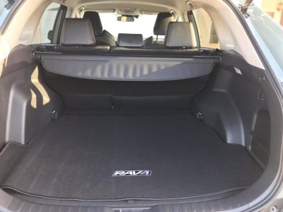 Khoang hành lý xe Toyota RAV4 2019 Khoang hành lý Toyota RAV4 2019