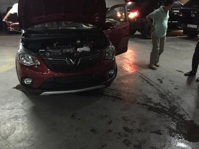 Khách hàng phản ánh VinFast Fadil bị chảy dầu, bốc khói khi chạy và cách giải quyết của hãng 3 Khách hàng phản ánh VinFast Fadil bị chảy dầu, bốc khói khi chạy và cách giải quyết của hãng 3a