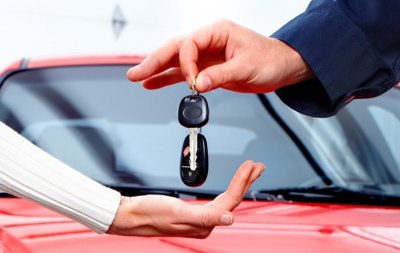Hợp đồng mua bán xe ô tô cũ nên được thực hiện đúng trình tự và có công chứng theo đúng quy định Hợp đồng mua bán xe ô tô cũ nên được thực hiện đúng trình tự và có công chứng theo đúng quy định.