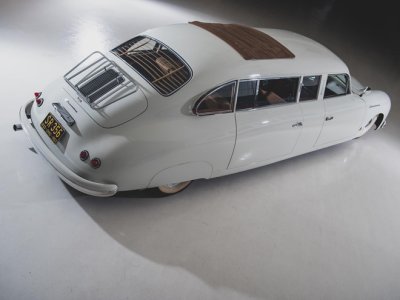 Porsche 356 bản Limousine của nhà sưu tập quá cố được bán đấu giá 2 Porsche 356 bản Limousine của nhà sưu tập quá cố được bán đấu giá 2a