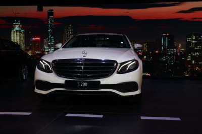Mercedes-Benz E200 2019 chính thức ra mắt, giá 2,13 tỷ đồng 6 Mercedes-Benz E200 2019 chính thức ra mắt, giá 2,13 tỷ đồng 7
