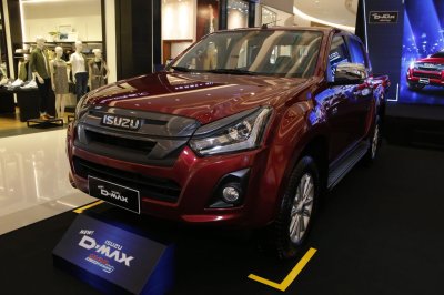Giá xe bán tải Isuzu D-Max mới nhất Giá xe bán tải Isuzu D-Max mới nhất..
