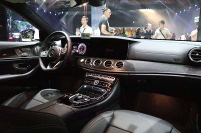 Giá xe Mercedes-Benz E350 AMG 2020 3 Giá xe Mercedes-Benz E350 AMG 2020 a3