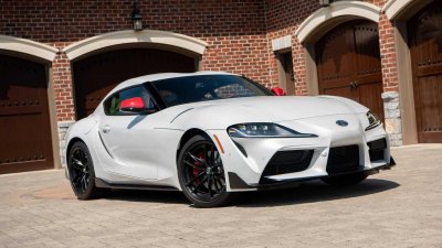 Toyota Supra 2020 có thể bắt chước BMW và tính phí Apple CarPlay Toyota Supra 2020 có thể bắt chước BMW và tính phí Apple CarPlay
