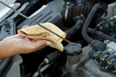 10 điều nên tuân thủ khi ô tô bị ngập nước - Thổi ngạt, làm sạch hệ dẫn khí 10 điều nên tuân thủ khi ô tô bị ngập nước - Thổi ngạt, làm sạch hệ dẫn khí