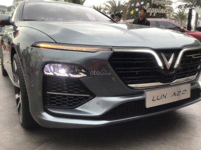 Giá xe VinFast LUX A2.0 tháng 9/2019 Giá xe VinFast LUX A2.0 tháng 9/2019.