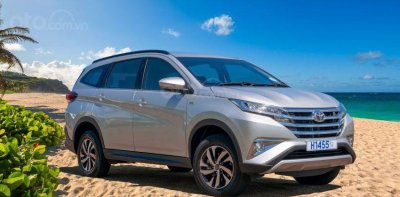 Suzuki Ertiga 2019 gặp những đối thủ nào - Toyota Rush cản địa