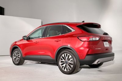 Ford Escape tái xuất thị trường Việt, đối đầu Mazda CX-5 và Honda CR-V 3 Ford Escape tái xuất thị trường Việt, đối đầu Mazda CX-5 và Honda CR-V a3