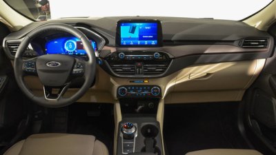 Ford Escape tái xuất thị trường Việt, đối đầu Mazda CX-5 và Honda CR-V 4 Ford Escape tái xuất thị trường Việt, đối đầu Mazda CX-5 và Honda CR-V a4