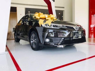 Tháng 8/2019, Toyota Corolla Altis còn được khuyến mại gì? a1