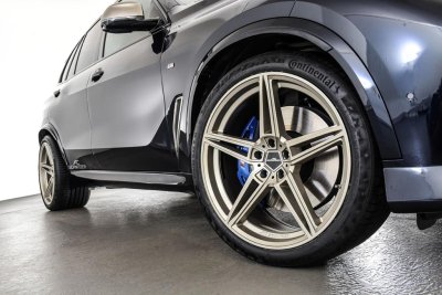 Bản độ của BMW X5 còn nâng cấp kích cỡ bộ mâm lên 22 inch Bản độ của BMW X5 còn nâng cấp kích cỡ bộ mâm lên 22 inch