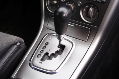 Về số trên những dốc cao Về số trên những dốc cao.