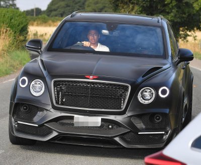 Jesse Lingard tậu SUV Bentley Bentayga