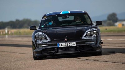 Porsche Taycan từng chạy thử qua 3 quốc gia Anh, Mỹ và Trung Quốc Porsche Taycan từng chạy thử qua 3 quốc gia Anh, Mỹ và Trung Quốc