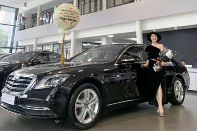 Nữ doanh nhân thành đạt Hoàng Kim Ngọc trong vai Uyên Nữ doanh nhân thành đạt Hoàng Kim Ngọc trong vai Uyên