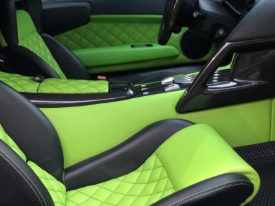 Nội thất của Lamborghini Murcielago LP640 Verde Ithaca phủ màu xanh cốm Nội thất của Lamborghini Murcielago LP640 Verde Ithaca