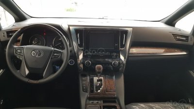 Toyota Alphard lội ngược dòng, bán kèm "lạc" 300 triệu vẫn không đủ xe giao khách 3 Toyota Alphard lội ngược dòng, bán kèm "lạc" 300 triệu vẫn không đủ xe giao khách a3