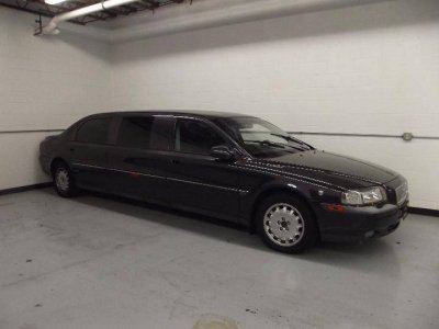 Volvo S80 Limousine - Xe ngoại giao Thụy Điển giá chỉ 90 triệu Đồng sau 18 năm sử dụng a1