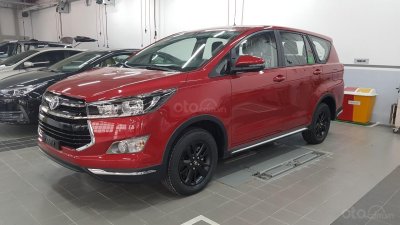 Sợ vía tháng "cô hồn", đại lý sale sập sàn Toyota Innova 2019 bản E và Venturer 2 Sợ vía tháng "cô hồn", đại lý sale sập sàn Toyota Innova 2019 bản E và Venturer a2