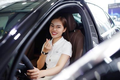 Ca sĩ Giang Hồng Ngọc chi 2,1 tỷ đồng sắm xế sang Mercedes-Benz E 200 2019 6 Ca sĩ Giang Hồng Ngọc chi 2,1 tỷ đồng sắm xế sang Mercedes-Benz E 200 2019 a7