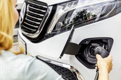 Mercedes-Benz EQV 2020 đầy bình nhanh chóng