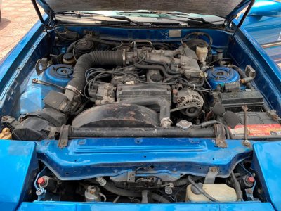 Khoang động cơ đã có phần gỉ sét sau hơn 30 năm hoạt động Khoang động cơ đã có phần gỉ sét sau hơn 30 năm hoạt động
