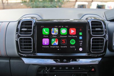 Lắp thêm màn hình để sử dụng Apple CarPlay hoặc Android Auto Lắp thêm màn hình để sử dụng Apple CarPlay hoặc Android Auto.