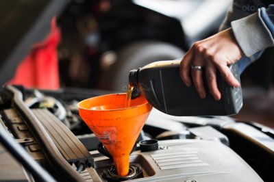 Thay dầu xe thường xuyên Thay dầu xe thường xuyên.