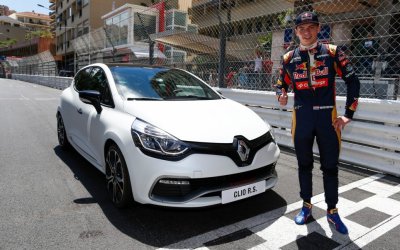 Max Verstappen và Renault Clio, Porsche 911 GT3 RS