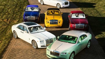 Màu sắc mỗi chiếc Roll-Royce được đặt riêng bởi Michael Fux Màu sắc mỗi chiếc Roll-Royce được đặt riêng bởi Michael Fux