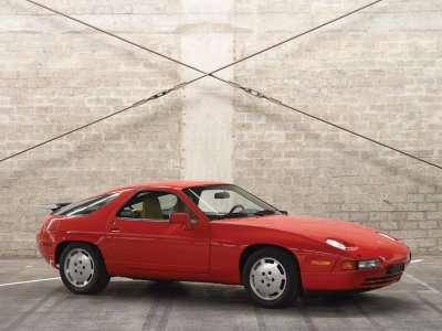 Porsche 944