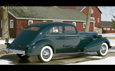 Cadillac V-16 Aerodynamic Coupé.