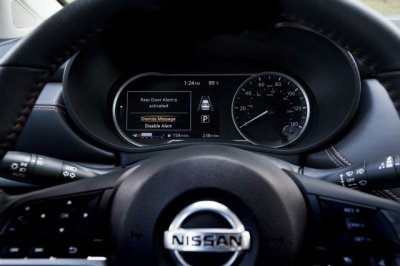 Nissan mở rộng trang bị hệ thống Cảnh báo cửa sau trên nhiều dòng ô tô Nissan mở rộng trang bị hệ thống Cảnh báo cửa sau trên nhiều dòng ô tô.