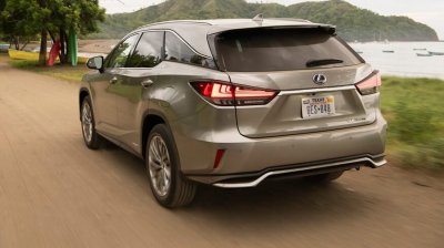 Đắt hơn trước, Lexus RX 350 2020 thuyết phục khách hàng như thế nào? 2 Đắt hơn trước, Lexus RX 350 2020 thuyết phục khách hàng như thế nào? a2