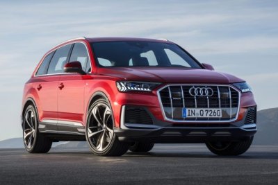 Audi Q7 là mẫu xe thuộc “hạng rẻ” trong bộ sưu tập xe khủng của Salah Audi Q7