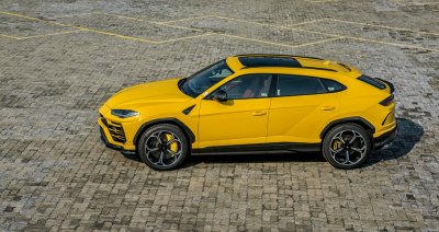 Chiếc Lamborghini Urus chính hãng thứ 3 về nước với ngoại thất vàng "chói lóa" 2 Chiếc Lamborghini Urus chính hãng thứ 3 về nước với ngoại thất vàng "chói lóa" a2