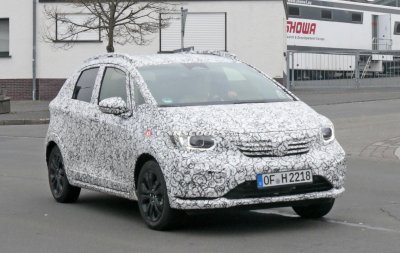 Honda Jazz từng bị phát hiện chạy thử trên đường Honda Jazz từng bị phát hiện chạy thử trên đường.