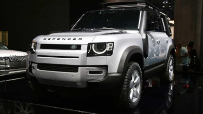 Land Rover Defender 2020 có giá khởi điểm từ 1,2 tỷ đồng đến 1,9 tỷ đồng Land Rover Defender 2020 có giá khởi điểm từ 1,2 tỷ đồng đến 1,9 tỷ đồng.