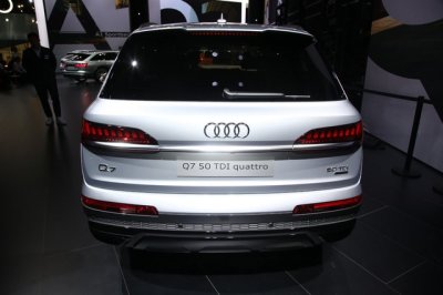 Audi Q7 2020 facelift trình làng tại triển lãm ô tô Frankfurt 20 Audi Q7 2020 facelift trình làng tại triển lãm ô tô Frankfurt a20