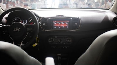 So sánh giá xe Kia Soluto 2019 với các đối thủ trong phân khúc - Ảnh 1 So sánh giá xe Kia Soluto 2019 với các đối thủ trong phân khúc - Ảnh 1.