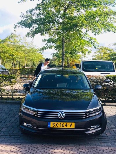 Volkswagen Passat của Văn Hậu 