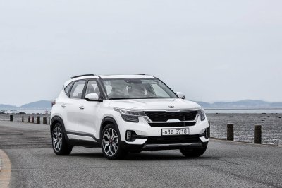 Kia Seltos 2021 màu trắng