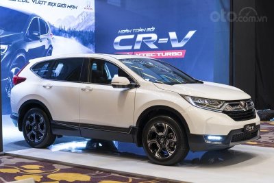 Honda CR-V khuyến mại lớn tại đại lý tháng 9.