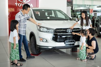 Ở thế hệ này, Toyota Innova đã được nâng cấp không chỉ tiện nghi mà còn mang lại cảm giác cao cấp Ở thế hệ này, Toyota Innova đã được nâng cấp không chỉ tiện nghi mà còn mang lại cảm giác cao cấp.