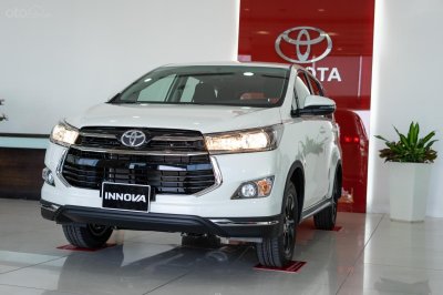 Toyota Innova và Fortuner vẫn là những cái tên luôn được khách hàng nghĩ tới đầu tiên khi lựa chọn dòng xe 7 chỗ phục vụ công việc lẫn nhu cầu gia đình Toyota Innova và Fortuner vẫn là những cái tên luôn được khách hàng nghĩ tới đầu tiên khi lựa chọn dòng xe 7 chỗ phục vụ công việc lẫn nhu cầu gia đình.
