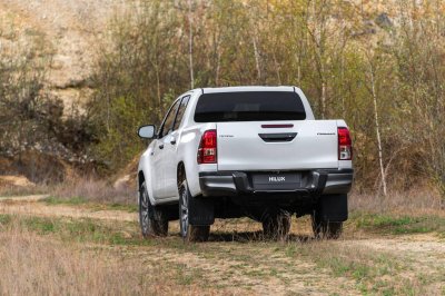 Toyota Hilux 2019 tại Anh sở hữu loạt trang bị khủng, giá chỉ từ 580 triệu đồng 2 Toyota Hilux 2019 tại Anh sở hữu loạt trang bị khủng, giá chỉ từ 580 triệu đồng a2